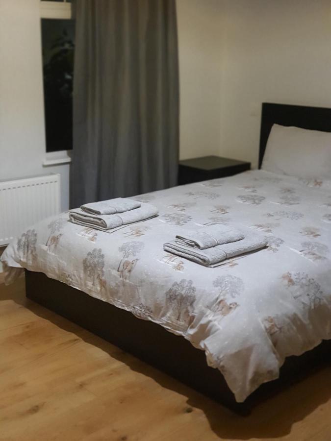 Daniari Guest Rooms Erith Esterno foto
